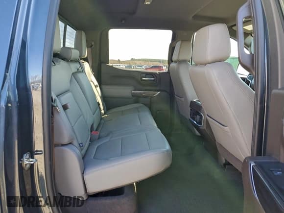 ✅ 2020 Chevrolet Silverado 1500 LTZ • VIN: 3GCUYGET4LG420916 • Lot: 96723605. Wystawiony na Copart z przebiegiem 72 517 mil. Bezpłatny archiwum sprzedaży aukcyjnych z USA i szczegółowy raport historii pojazdu na DreamBid. Zdjęcie 10.