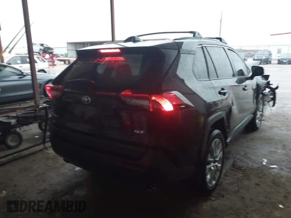 ✅ 2024 Toyota RAV4 XLE Premium • VIN: 2T3C1RFV8RW305725 • Lot: 42198443. Listed on IAAI with 6,811 mi. Free auction sales archive from the USA and detailed vehicle history report at DreamBid. Image 4.