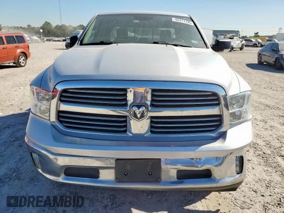 ✅ 2017 Ram 1500 Lone Star • VIN: 1C6RR6LT5HS506016 • Lot: 92411785. Wystawiony na Copart z przebiegiem 235 428 mil. Bezpłatny archiwum sprzedaży aukcyjnych z USA i szczegółowy raport historii pojazdu na DreamBid. Zdjęcie 5.