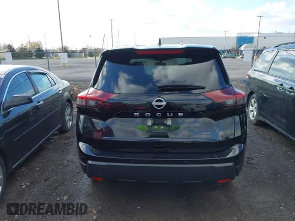 ✅ 2025 Nissan Rogue SV • VIN: 5N1BT3BB1SC776179 • Lot: 43749842. Listed on IAAI with 27,685 mi. Free auction sales archive from the USA and detailed vehicle history report at DreamBid. Image 16.