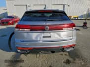 ✅ 2024 Volkswagen Atlas SE • VIN: 1V2HE2CA2RC231769 • Lot: 96162585. Wystawiony na Copart z przebiegiem 38 618 mil. Bezpłatny archiwum sprzedaży aukcyjnych z USA i szczegółowy raport historii pojazdu na DreamBid. Zdjęcie 6.