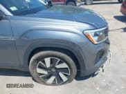 ✅ 2024 Volkswagen Atlas SE • VIN: 1V2HE2CA7RC249877 • Lot: 42614219. Wystawiony na IAAI z przebiegiem 7 108 mil. Bezpłatny archiwum sprzedaży aukcyjnych z USA i szczegółowy raport historii pojazdu na DreamBid. Zdjęcie 19.