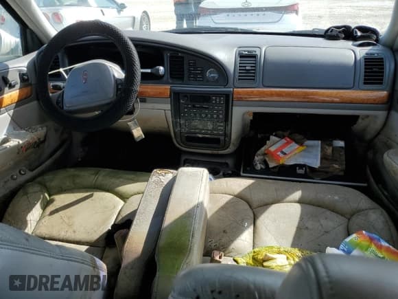 ✅ 1998 Lincoln Continental • VIN: 1LNFM97V5WY637895 • Lot: 77020154. Wystawiony na Copart z przebiegiem Nie podano. Bezpłatny archiwum sprzedaży aukcyjnych z USA i szczegółowy raport historii pojazdu na DreamBid. Zdjęcie 8.