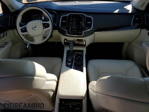 ✅ 2019 Volvo XC90 Momentum • VIN: YV4A22PK5K1496571 • Lot: 90825855. Listed on Copart with 52,583 mi. Free auction sales archive from the USA and detailed vehicle history report at DreamBid. Image 8.