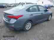 2019 Hyundai Accent SE z VIN 3KPC24A30KE077484, wystawiony jako IAAI lot #42712588 z przebiegiem 63 398 mil mil oraz . Historia ofert i sprzedaży dostępna na DreamBid. Obrazek 4.