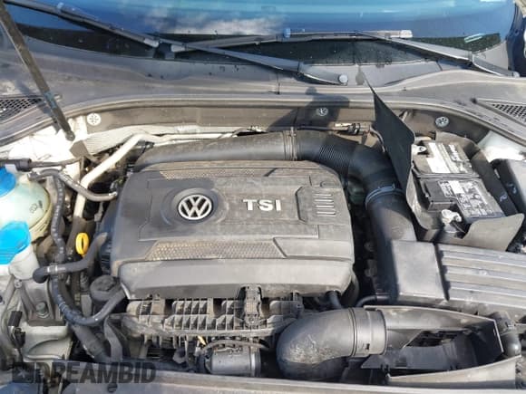 ✅ 2016 Volkswagen Passat S • VIN: 1VWAT7A31GC048223 • Lot: 41523658. Wystawiony na IAAI z przebiegiem 151 618 mil. Bezpłatny archiwum sprzedaży aukcyjnych z USA i szczegółowy raport historii pojazdu na DreamBid. Zdjęcie 10.