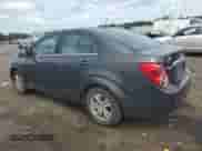 2016 Chevrolet Sonic LT z VIN 1G1JC5SH3G4107843, wystawiony jako Copart lot #64251434 z przebiegiem 118 865 mil mil oraz Czysty tytuł • Clean title. Historia ofert i sprzedaży dostępna na DreamBid. Obrazek 2.