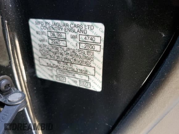 ✅ 2000 Jaguar S-Type V8 • VIN: SAJDA01D3YGL31658 • Lot: 59550814. Wystawiony na Copart z przebiegiem 54 210 mil. Bezpłatny archiwum sprzedaży aukcyjnych z USA i szczegółowy raport historii pojazdu na DreamBid. Zdjęcie 12.