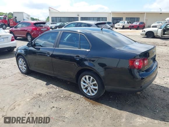 ✅ 2010 Volkswagen Jetta Limited Edition • VIN: 3VWAX7AJXAM128855 • Lot: 42355754. Listed on IAAI with 131,845 mi. Free auction sales archive from the USA and detailed vehicle history report at DreamBid. Image 3.