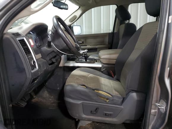 ✅ 2009 Dodge 1500 SLT • VIN: 1D3HV18PX9S743401 • Lot: 50729175. Wystawiony na Copart z przebiegiem 172 367 mil. Bezpłatny archiwum sprzedaży aukcyjnych z USA i szczegółowy raport historii pojazdu na DreamBid. Zdjęcie 7.