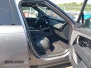 ✅ 2023 Land Rover Range Rover Sport SE • VIN: SAL1P9EU3PA133283 • Лот: 42582640. Опубликован ранее на IAAI с пробегом 13 074 миль. Бесплатный доступ к архиву аукционных продаж из США и подробный отчёт об истории автомобиля на DreamBid. Изображение 5.