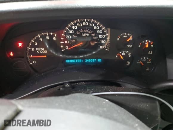 ✅ 2005 Chevrolet Silverado 1500 LS • VIN: 1GCEK19V05Z305800 • Lot: 86966714. Wystawiony na Copart z przebiegiem 340 587 mil mil. Skorzystaj z bezpłatnego archiwum sprzedaży aukcyjnych z USA i zobacz szczegółowy raport historii pojazdu na DreamBid. Zdjęcie 9.