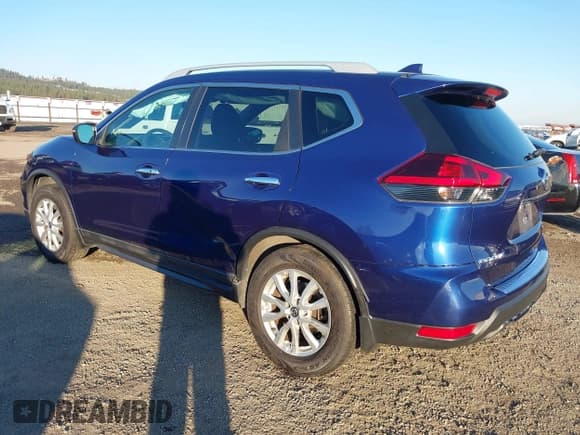 ✅ 2018 Nissan Rogue SV • VIN: 5N1AT2MV4JC733290 • Лот: 43761740. Опубликован ранее на IAAI с пробегом 111 372 миль. Бесплатный доступ к архиву аукционных продаж из США и подробный отчёт об истории автомобиля на DreamBid. Изображение 3.
