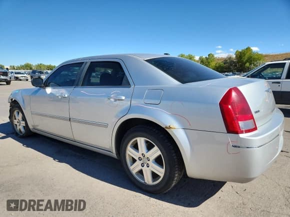 ✅ 2006 Chrysler 300 Touring • VIN: 2C3KK53G06H500905 • Lot: 84818185. Listed on Copart with 136,159 mi. Free auction sales archive from the USA and detailed vehicle history report at DreamBid. Image 2.