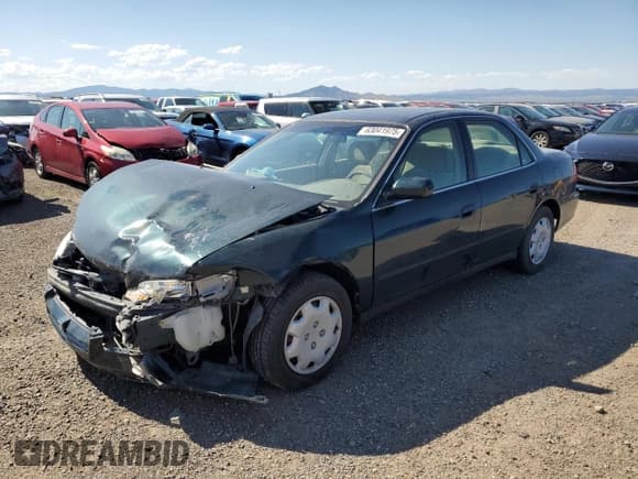 ✅ 1998 Honda Accord LX • VIN: 1HGCG5643WA046832 • Лот: 63041975. Опубликован ранее на Copart с пробегом 125 941 миль. Бесплатный доступ к архиву аукционных продаж из США и подробный отчёт об истории автомобиля на DreamBid. Изображение 1.