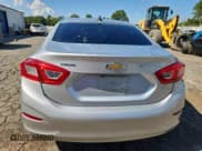 ✅ 2017 Chevrolet Cruze LS • VIN: 1G1BC5SM9H7212226 • Lot: 84060905. Listed on Copart with 117,201 mi. Free auction sales archive from the USA and detailed vehicle history report at DreamBid. Image 6.