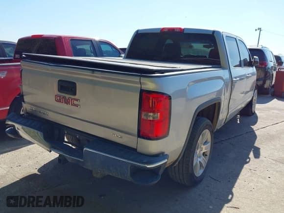 ✅ 2017 GMC Sierra 1500 SLE • VIN: 3GTP1MEC7HG211046 • Lot: 43309428. Listed on IAAI with Not provided. Free auction sales archive from the USA and detailed vehicle history report at DreamBid. Image 4.