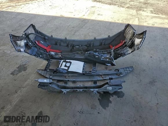 ✅ 2024 Kia EV6 Wind • VIN: KNDC34LA6R5211719 • Lot: 96067215. Listed on Copart with 101,919 mi. Free auction sales archive from the USA and detailed vehicle history report at DreamBid. Image 12.