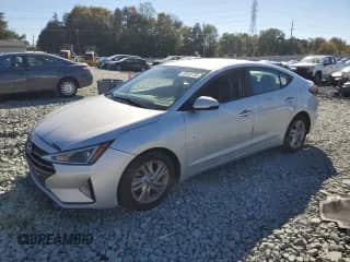 2019 Hyundai Elantra Limited z VIN KMHD84LF6KU812945, wystawiony jako Copart lot #82548735 z przebiegiem 104 127 mil mil oraz Szkoda całkowita • Salvage title. Historia ofert i sprzedaży dostępna na DreamBid. Obrazek 1.