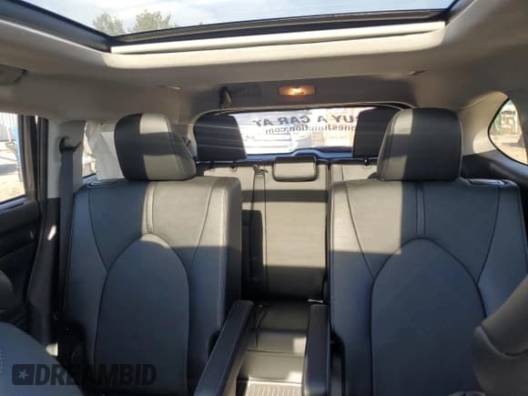 ✅ 2025 Toyota Highlander Hybrid Platinum • VIN: 5TDEBRCH9SS667851 • Lot: 84902615. Listed on Copart with 3,921 mi. Free auction sales archive from the USA and detailed vehicle history report at DreamBid. Image 10.