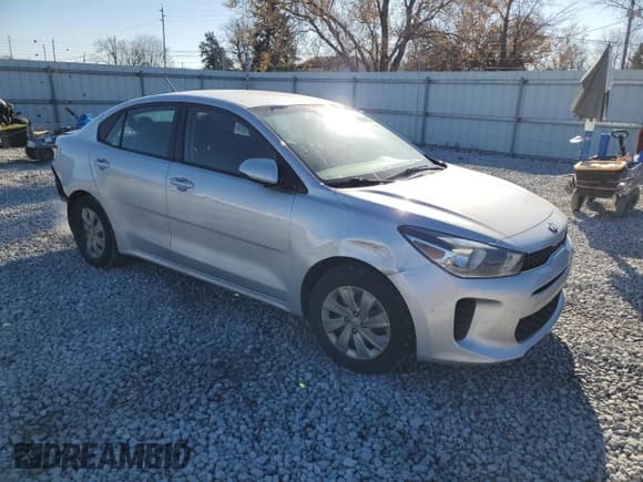 ✅ 2019 Kia Rio S • VIN: 3KPA24AB5KE160701 • Lot: 92602505. Wystawiony na Copart z przebiegiem 76 482 mil. Bezpłatny archiwum sprzedaży aukcyjnych z USA i szczegółowy raport historii pojazdu na DreamBid. Zdjęcie 4.
