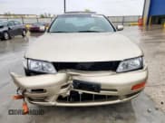 ✅ 1999 Nissan Maxima GXE • VIN: JN1CA21D5XM416090 • Lot: 93758475. Wystawiony na Copart z przebiegiem 159 813 mil. Bezpłatny archiwum sprzedaży aukcyjnych z USA i szczegółowy raport historii pojazdu na DreamBid. Zdjęcie 5.