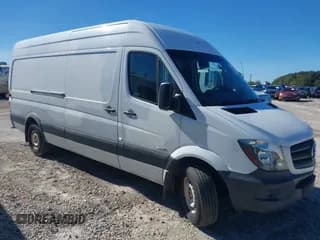 ✅ 2016 Mercedes-Benz Sprinter Cargo EXT • VIN: WD3PE8DD1GP247793 • Лот: 43548173. Опубликован ранее на IAAI с пробегом 197 166 миль. Бесплатный доступ к архиву аукционных продаж из США и подробный отчёт об истории автомобиля на DreamBid. Изображение 1.
