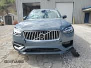 ✅ 2023 Volvo XC90 Ultimate • VIN: YV40621A5P1958800 • Lot: 85534155. Wystawiony na Copart z przebiegiem 79 946 mil. Bezpłatny archiwum sprzedaży aukcyjnych z USA i szczegółowy raport historii pojazdu na DreamBid. Zdjęcie 5.