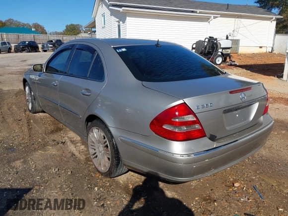 ✅ 2006 Mercedes-Benz E 350 • VIN: WDBUF56J26A818277 • Лот: 43531561. Опубликован ранее на IAAI с пробегом 214 685 миль. Бесплатный доступ к архиву аукционных продаж из США и подробный отчёт об истории автомобиля на DreamBid. Изображение 3.