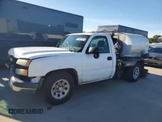 2006 Chevrolet Silverado 1500 Work Truck z VIN 1GCEC14X96Z300344, wystawiony jako Copart lot #45609325 z przebiegiem 109 349 mil mil oraz Szkoda całkowita • Salvage title. Historia ofert i sprzedaży dostępna na DreamBid. Obrazek 1.