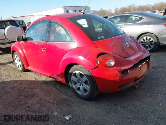 ✅ 2007 Volkswagen Beetle • VIN: 3VWRW31C77M507661 • Lot: 43706693. Wystawiony na IAAI z przebiegiem 107 693 mil. Bezpłatny archiwum sprzedaży aukcyjnych z USA i szczegółowy raport historii pojazdu na DreamBid. Zdjęcie 3.