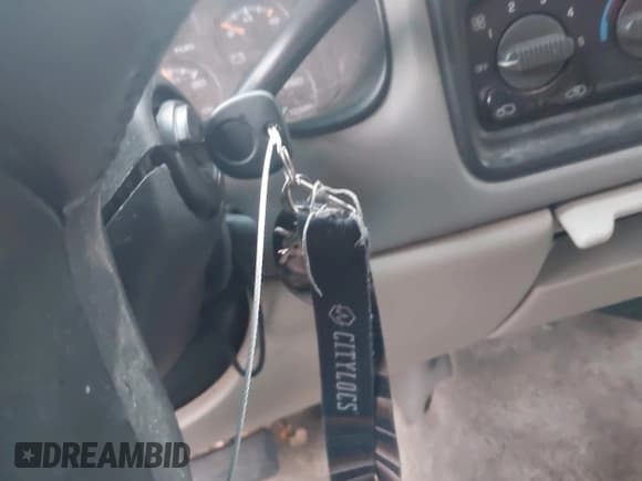 ✅ 2001 Chevrolet Suburban LS • VIN: 1GNFK16T81J262797 • Лот: 41676421. Опубликован ранее на IAAI с пробегом Не указан. Бесплатный доступ к архиву аукционных продаж из США и подробный отчёт об истории автомобиля на DreamBid. Изображение 11.