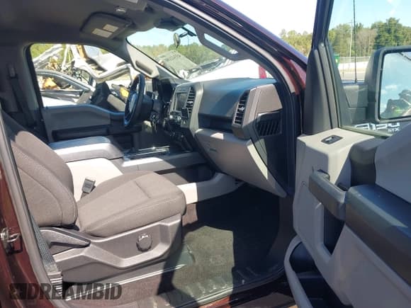 ✅ 2019 Ford F-150 XL • VIN: 1FTEW1CP4KKC27895 • Lot: 43342180. Listed on IAAI with 97,144 mi. Free auction sales archive from the USA and detailed vehicle history report at DreamBid. Image 5.