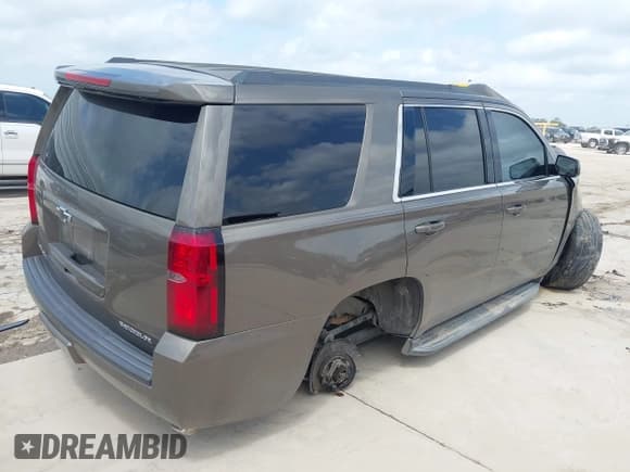✅ 2016 Chevrolet Tahoe LT • VIN: 1GNSCBKC7GR129367 • Lot: 42503801. Listed on IAAI with 111,352 mi. Free auction sales archive from the USA and detailed vehicle history report at DreamBid. Image 4.