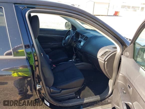 ✅ 2015 Mitsubishi Outlander ES • VIN: 4A4AR3AW2FE042995 • Lot: 43695838. Listed on IAAI with 80,074 mi. Free auction sales archive from the USA and detailed vehicle history report at DreamBid. Image 5.