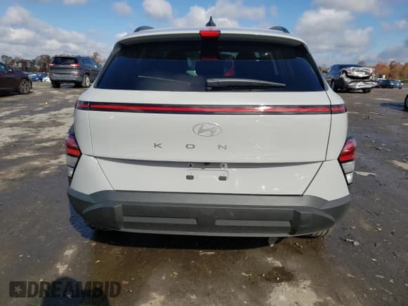 ✅ 2025 Hyundai Kona SEL • VIN: KM8HB3AB7SU306750 • Лот: 91208265. Опубликован ранее на Copart с пробегом 8 474 миль. Бесплатный доступ к архиву аукционных продаж из США и подробный отчёт об истории автомобиля на DreamBid. Изображение 6.