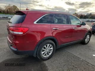 ✅ 2017 Kia Sorento LX • VIN: 5XYPGDA52HG206289 • Лот: 92663005. Опубликован ранее на Copart с пробегом Не указан. Бесплатный доступ к архиву аукционных продаж из США и подробный отчёт об истории автомобиля на DreamBid. Изображение 3.