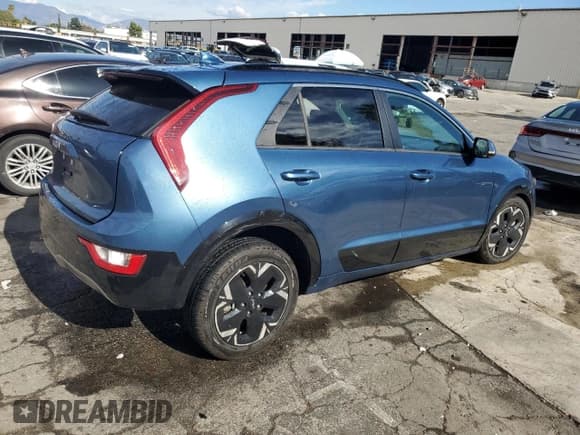 ✅ 2023 Kia Niro Wind • VIN: KNDCR3L11P5022658 • Лот: 93421825. Опубликован ранее на Copart с пробегом 61 203 миль. Бесплатный доступ к архиву аукционных продаж из США и подробный отчёт об истории автомобиля на DreamBid. Изображение 3.