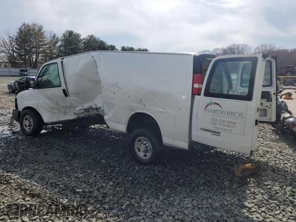✅ 2015 Chevrolet Express Cargo • VIN: 1GCWGGFF8F1103356 • Lot: 49978105. Listed on Copart with Not provided. Free auction sales archive from the USA and detailed vehicle history report at DreamBid. Image 2.