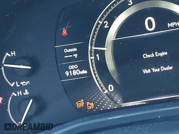 ✅ 2024 Lexus LX 600 Luxury • VIN: JTJGB7CX3R4066099 • Lot: 43623380. Listed on IAAI with 9,180 mi. Free auction sales archive from the USA and detailed vehicle history report at DreamBid. Image 16.