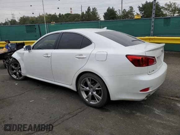 ✅ 2010 Lexus IS 250 • VIN: JTHBF5C22A2097031 • Lot: 71620665. Listed on Copart with 123,112 mi. Free auction sales archive from the USA and detailed vehicle history report at DreamBid. Image 2.