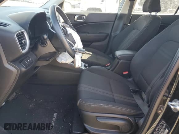 ✅ 2020 Hyundai Venue SEL • VIN: KMHRC8A30LU031411 • Lot: 46849825. Listed on Copart with 60,061 mi. Free auction sales archive from the USA and detailed vehicle history report at DreamBid. Image 7.