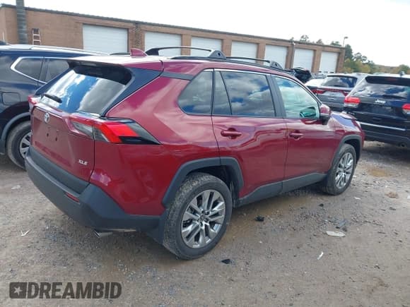 ✅ 2025 Toyota RAV4 XLE Premium • VIN: 2T3C1RFV6SW385130 • Lot: 43547246. Listed on IAAI with 9,477 mi. Free auction sales archive from the USA and detailed vehicle history report at DreamBid. Image 4.