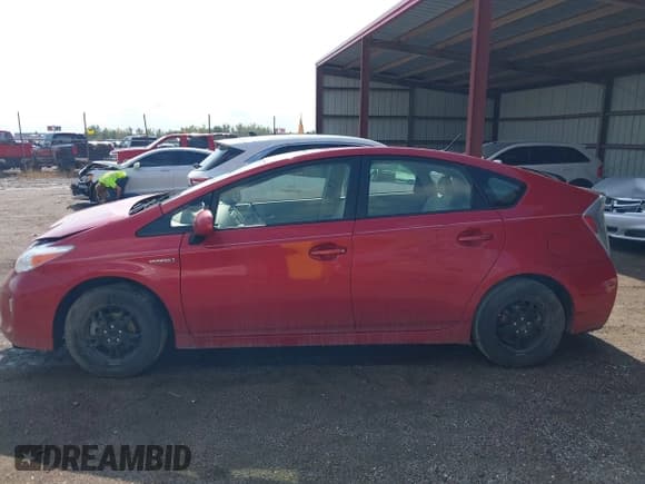 ✅ 2013 Toyota Prius Three • VIN: JTDKN3DU5D5556905 • Lot: 43462606. Listed on IAAI with 245,506 mi. Free auction sales archive from the USA and detailed vehicle history report at DreamBid. Image 15.