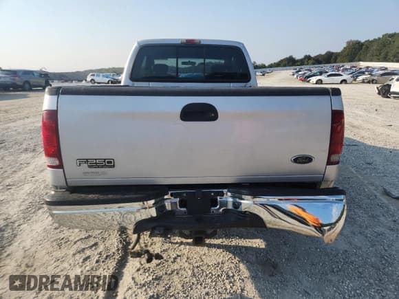 ✅ 2003 Ford F-250 XL • VIN: 1FTNX20PX3EC09103 • Lot: 81070325. Listed on Copart with 121,786 mi. Free auction sales archive from the USA and detailed vehicle history report at DreamBid. Image 6.