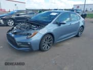 ✅ 2022 Toyota Corolla SE • VIN: JTDS4MCE7NJ096559 • Lot: 43056275. Wystawiony na IAAI z przebiegiem 86 088 mil. Bezpłatny archiwum sprzedaży aukcyjnych z USA i szczegółowy raport historii pojazdu na DreamBid. Zdjęcie 2.