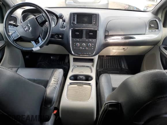 2016 Dodge Grand Caravan American Value z VIN 2C4RDGBG9GR205024, wystawiony jako Copart lot #85703905 z przebiegiem 170 532 mil mil oraz Szkoda całkowita • Salvage title. Historia ofert i sprzedaży dostępna na DreamBid. Obrazek 8.