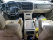 ✅ 2002 Chevrolet Suburban Z71 • VIN: 3GNFK16Z42G348325 • Lot: 55490665. Listed on Copart with 343,745 mi. Free auction sales archive from the USA and detailed vehicle history report at DreamBid. Image 8.