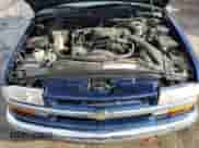 2000 Chevrolet Blazer LT z VIN 1GNDT13W8Y2390660, wystawiony jako Copart lot #77702494 z przebiegiem 225 212 mil mil oraz Szkoda całkowita • Salvage title. Historia ofert i sprzedaży dostępna na DreamBid. Obrazek 12.