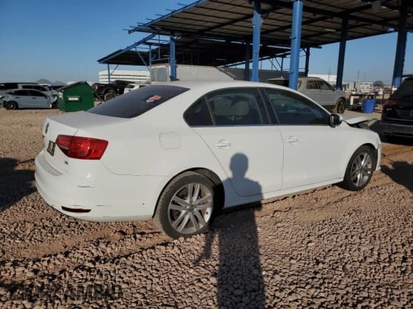 ✅ 2015 Volkswagen Jetta SEL • VIN: 3VWL07AJ5FM337702 • Lot: 83046264. Wystawiony na Copart z przebiegiem 64 542 mil. Bezpłatny archiwum sprzedaży aukcyjnych z USA i szczegółowy raport historii pojazdu na DreamBid. Zdjęcie 3.
